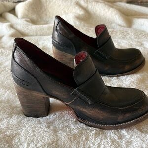 Elegant Black/Brown Leather Women's Heels
